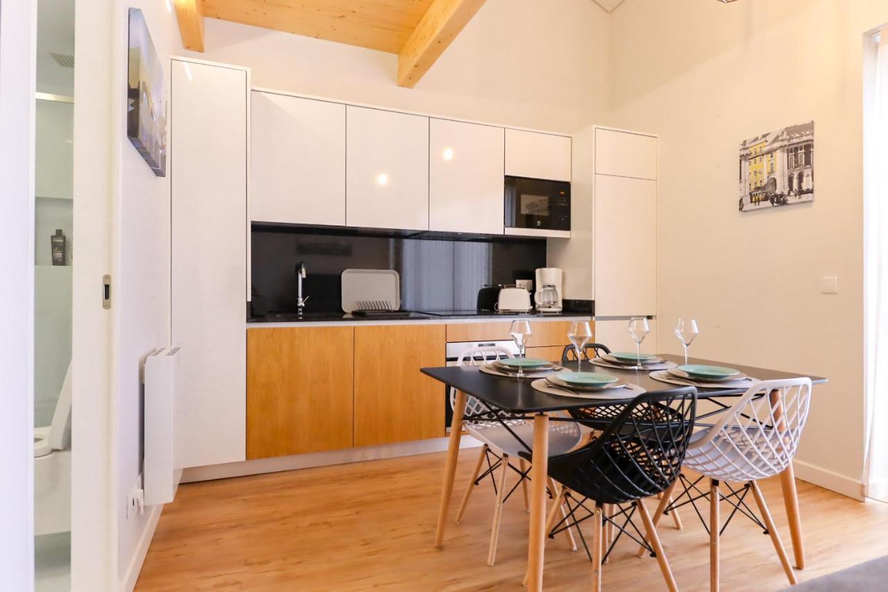 Coutinho Apartment - Modern Ap In The City Centre With Balcony Viana do Castelo Kültér fotó